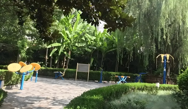 比不过刘亦菲杨幂，赵丽颖在电影圈处处尴尬